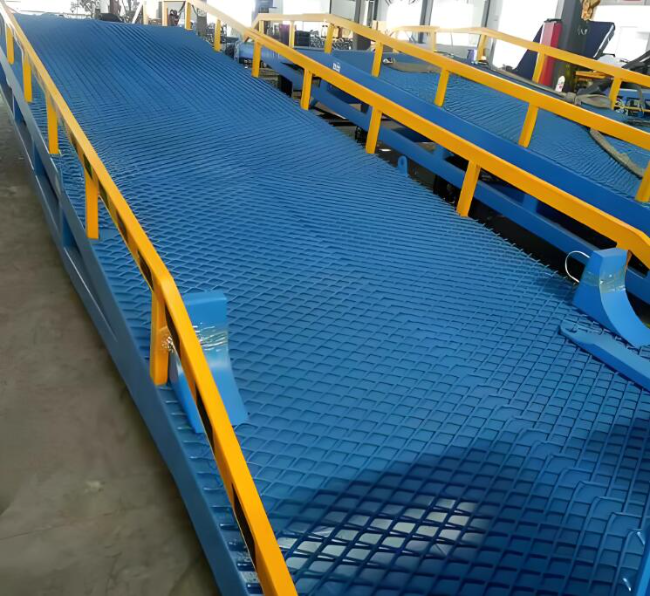 七叉镇移动式液压登车桥